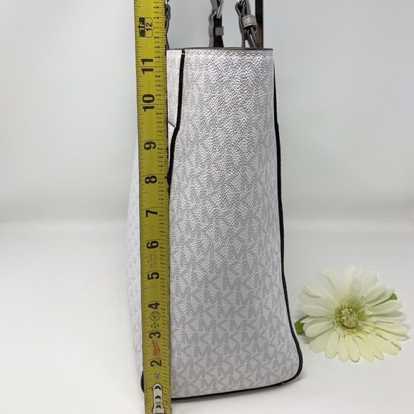 Michael Kors Commuter Large Tote and Wallet - Picture 7 of 16